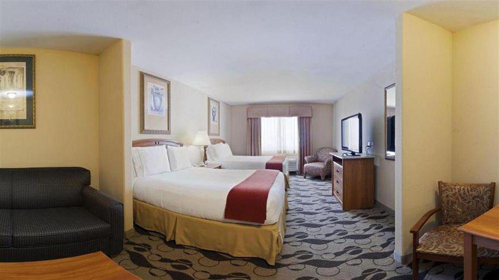 Holiday Inn Express Hotel & Suites Elgin By Ihg Exterior foto