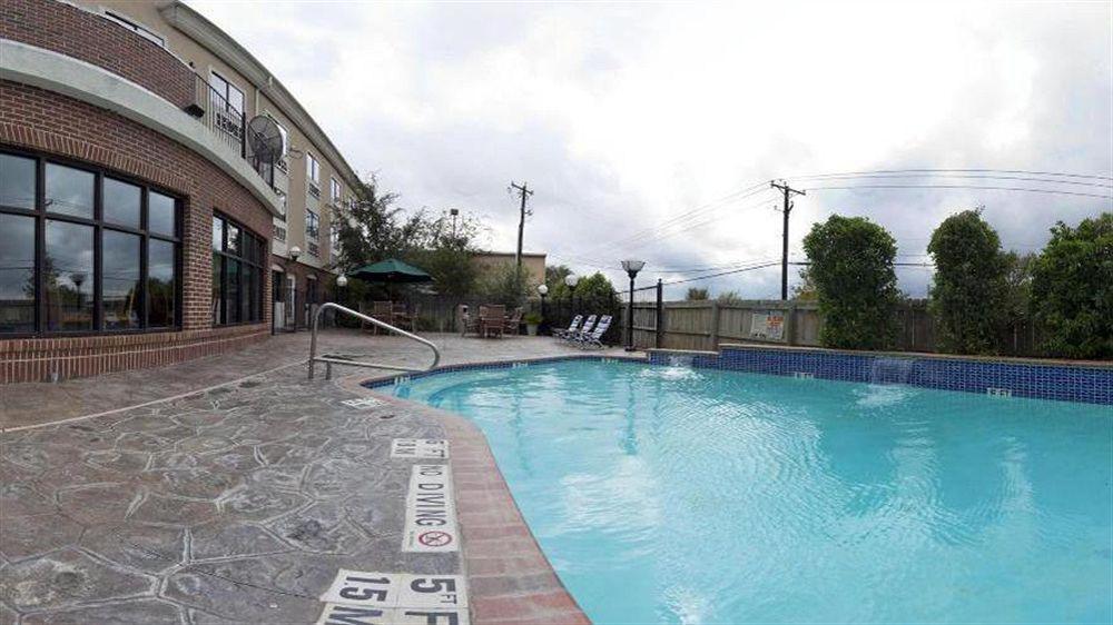 Holiday Inn Express Hotel & Suites Elgin By Ihg Exterior foto
