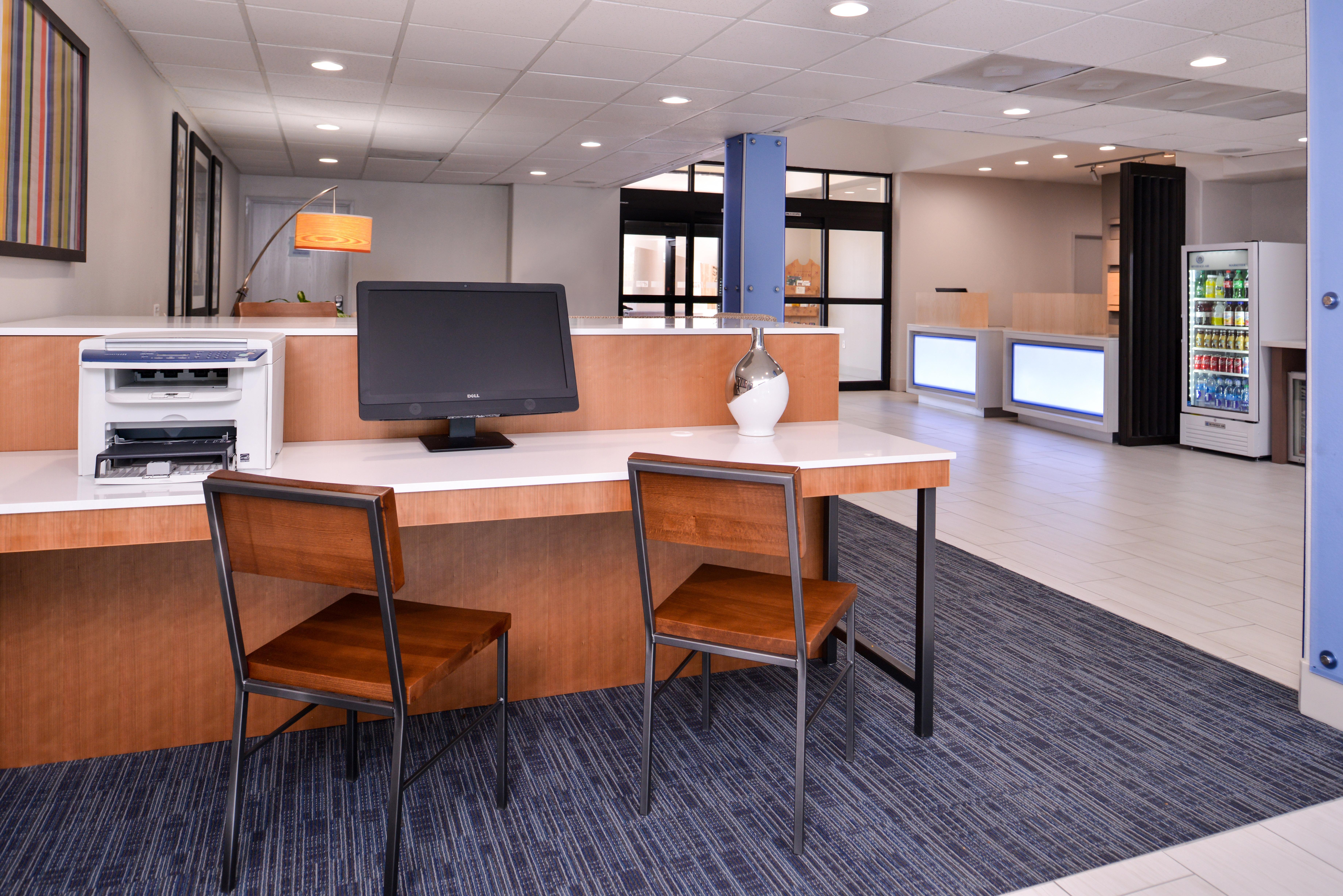 Holiday Inn Express Hotel & Suites Elgin By Ihg Exterior foto