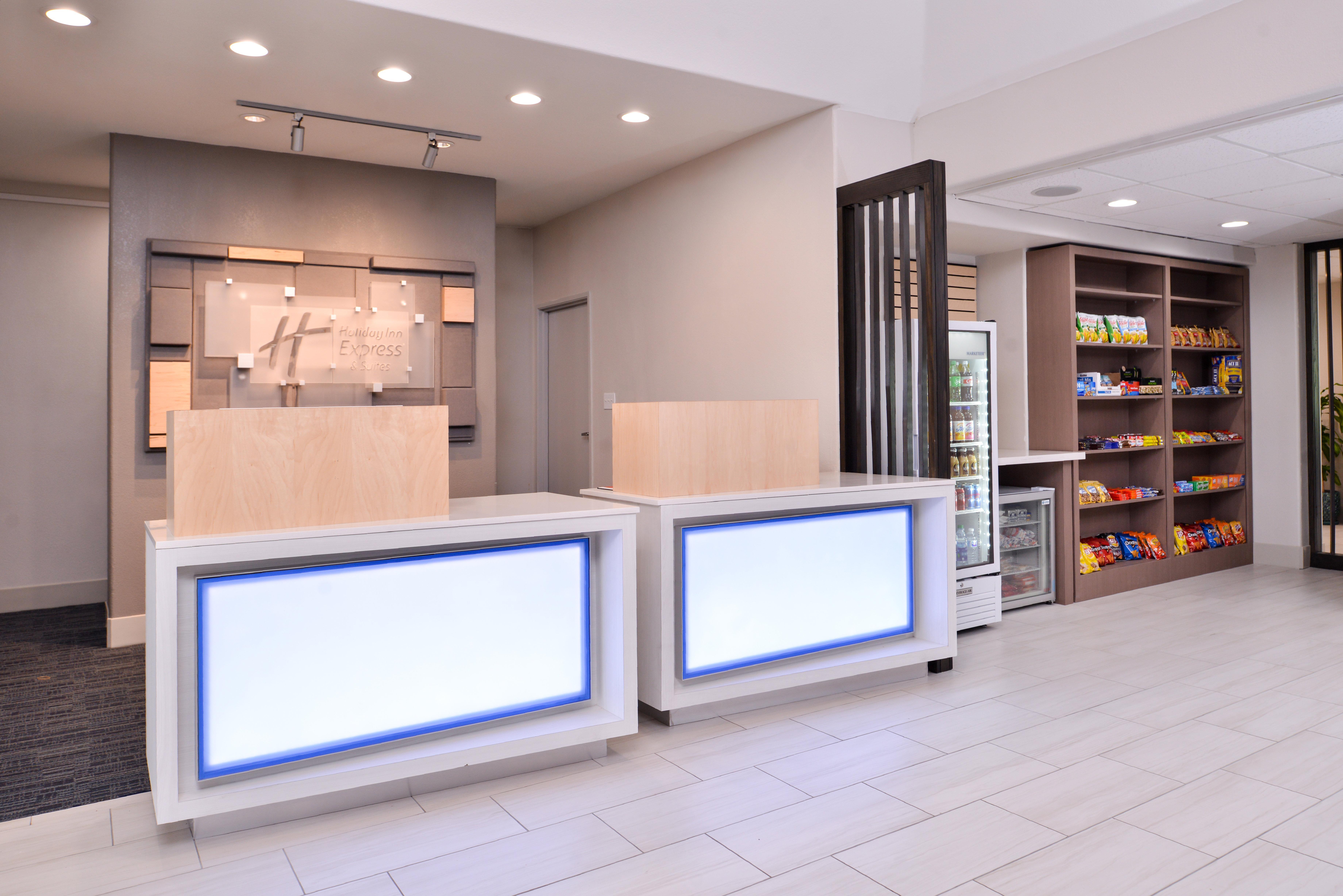 Holiday Inn Express Hotel & Suites Elgin By Ihg Exterior foto