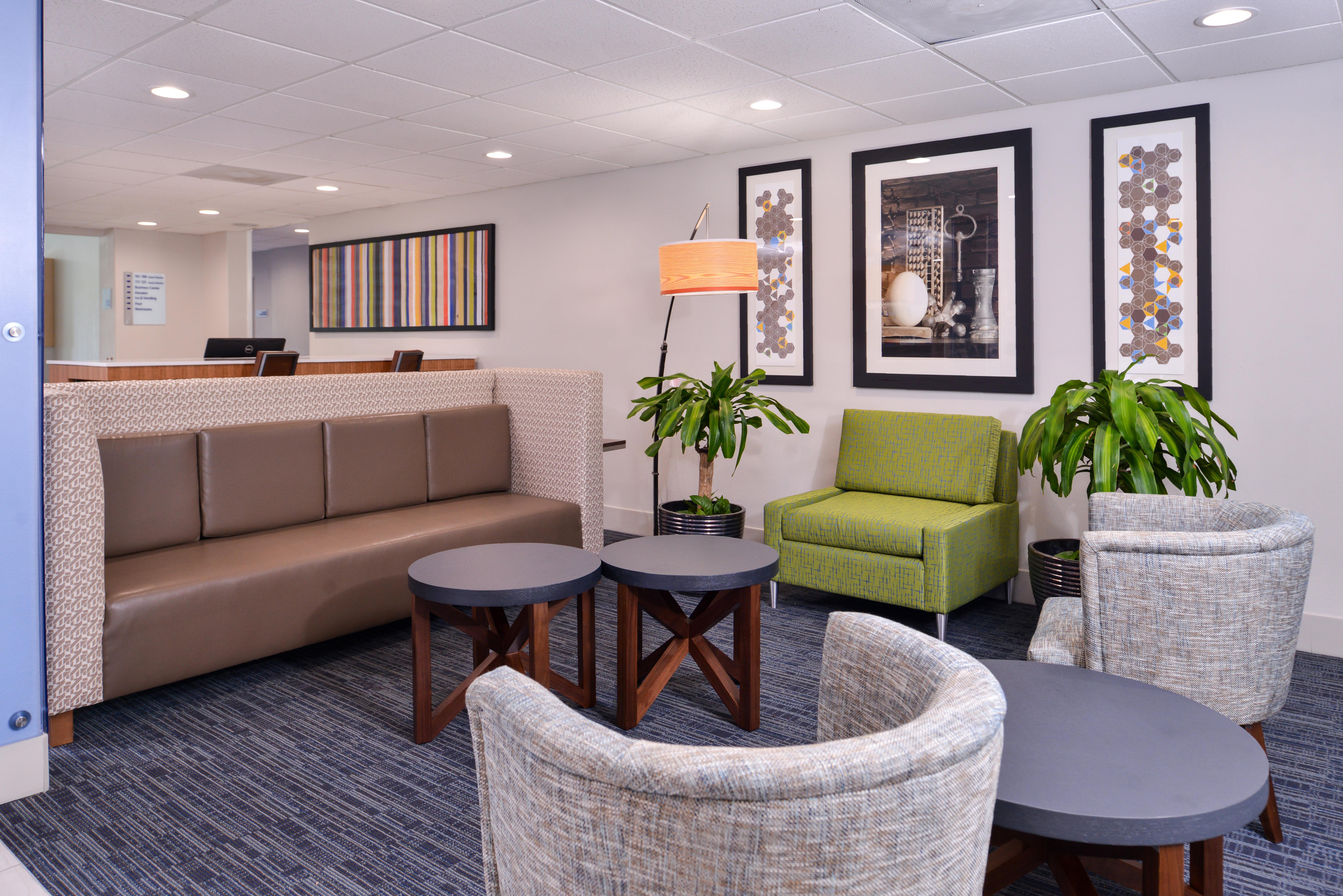 Holiday Inn Express Hotel & Suites Elgin By Ihg Exterior foto