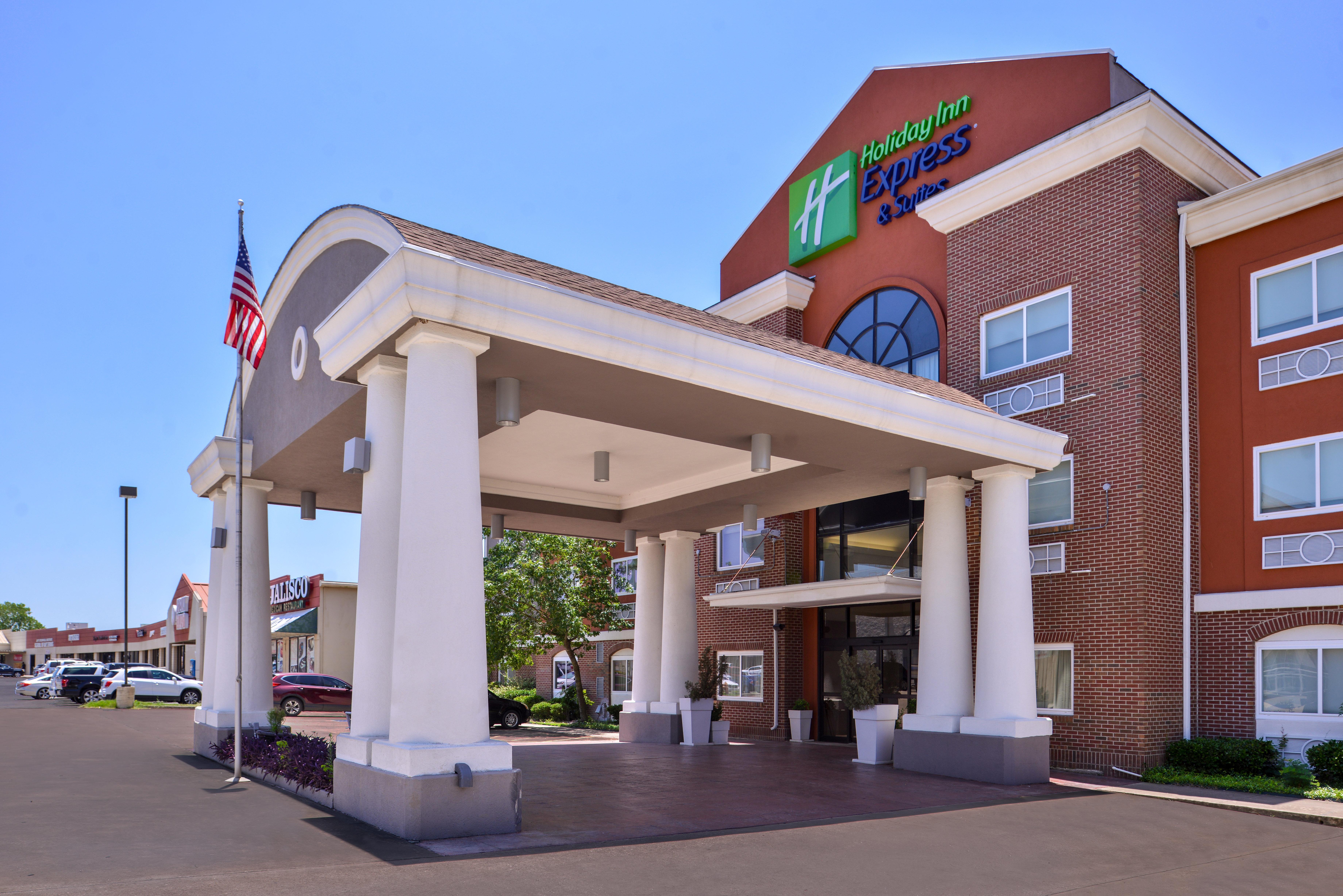 Holiday Inn Express Hotel & Suites Elgin By Ihg Exterior foto