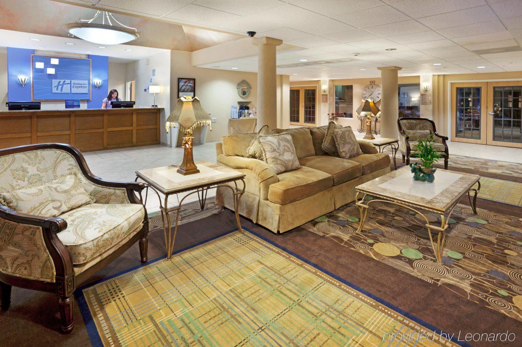 Holiday Inn Express Hotel & Suites Elgin By Ihg Interior foto